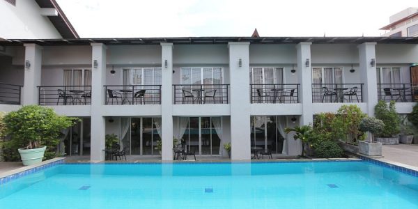 فندق ذا نيست