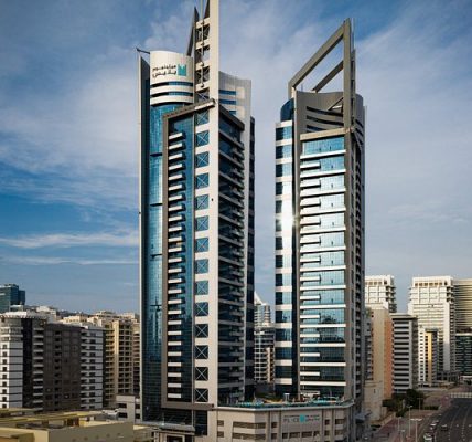 ميلينيوم بلايس البرشاء هايتس للشقق الفندقية