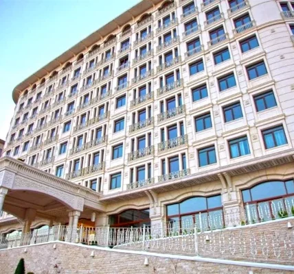 ذا فيرست أوتمان سويتس