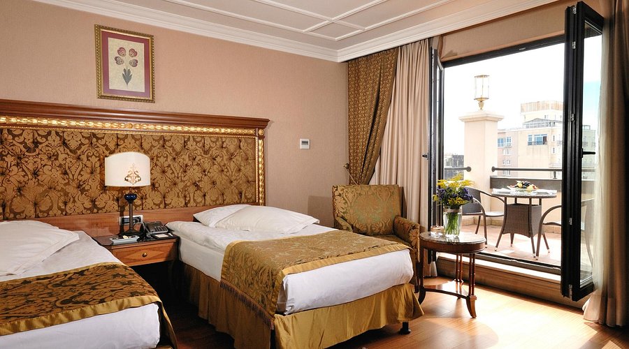 ذا سنترال بالاس