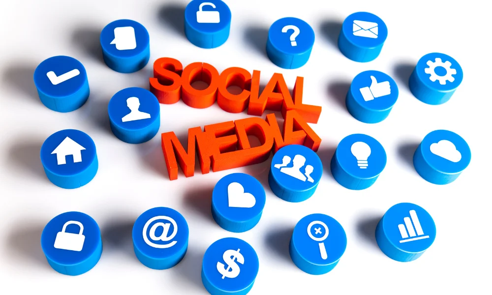 إدارة حسابات الفنادق على وسائل التواصل الاجتماعي.. استراتيجيات تحويل التفاعل إلى إيرادات