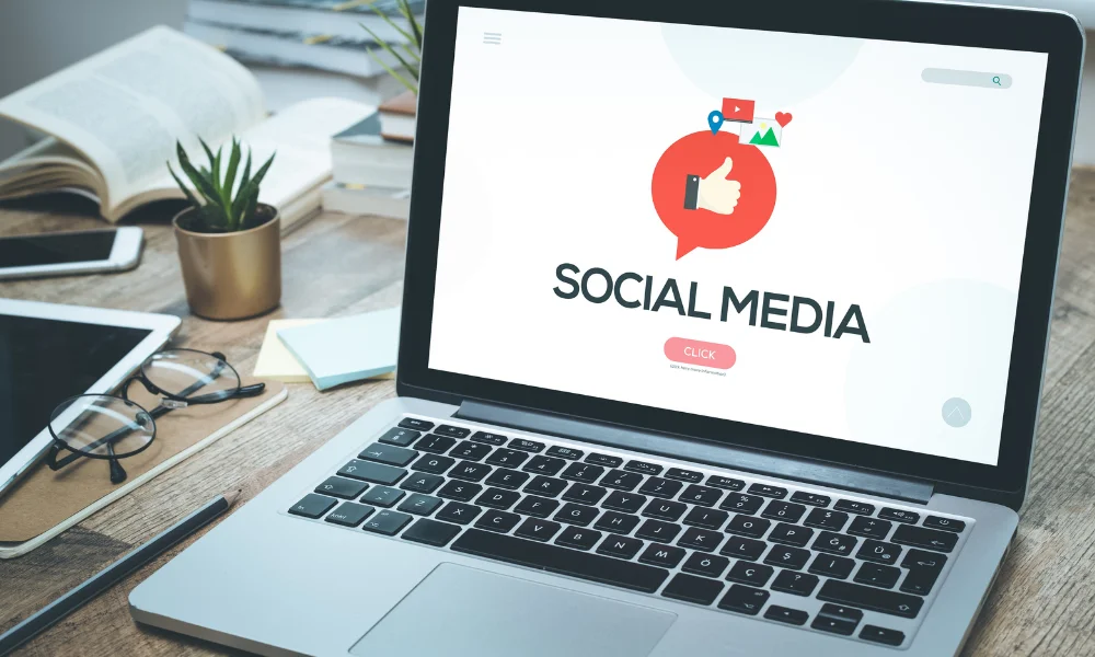 إدارة حسابات الفنادق على وسائل التواصل الاجتماعي.. استراتيجيات تحويل التفاعل إلى إيرادات